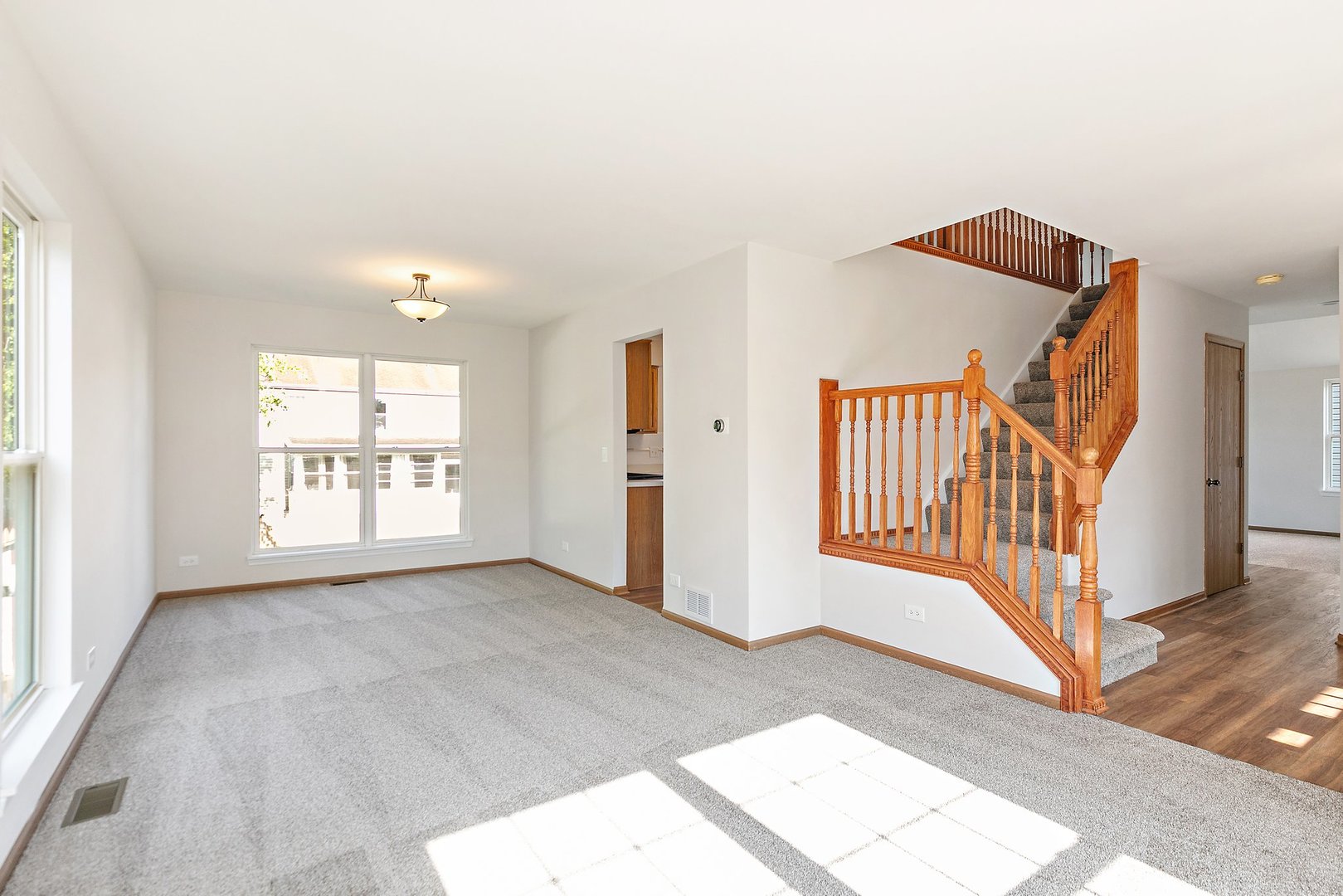 2315 Woodside Drive, Carpentersville, IL 60110