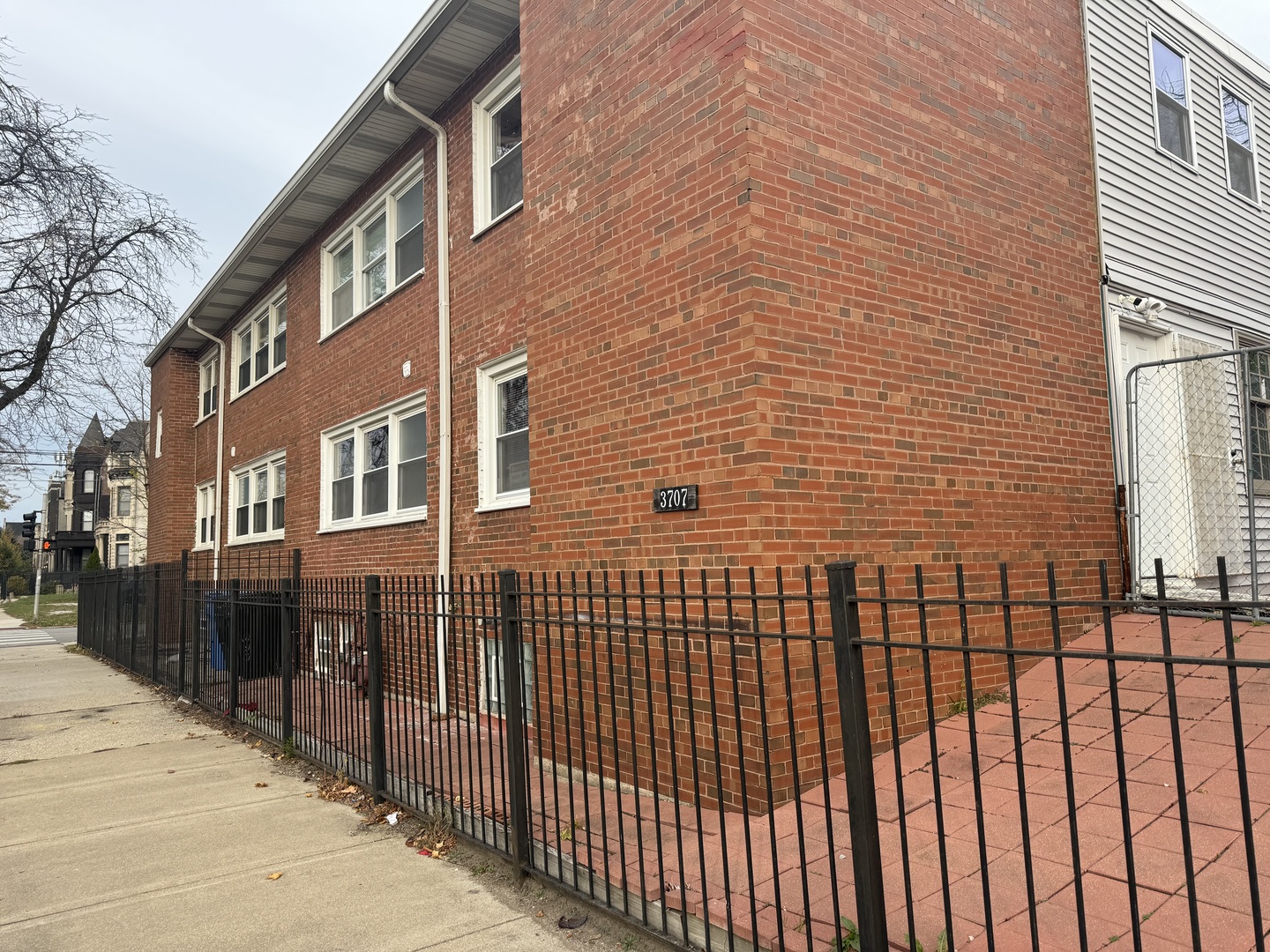 3711 S Michigan Avenue #2, Chicago, IL 60653