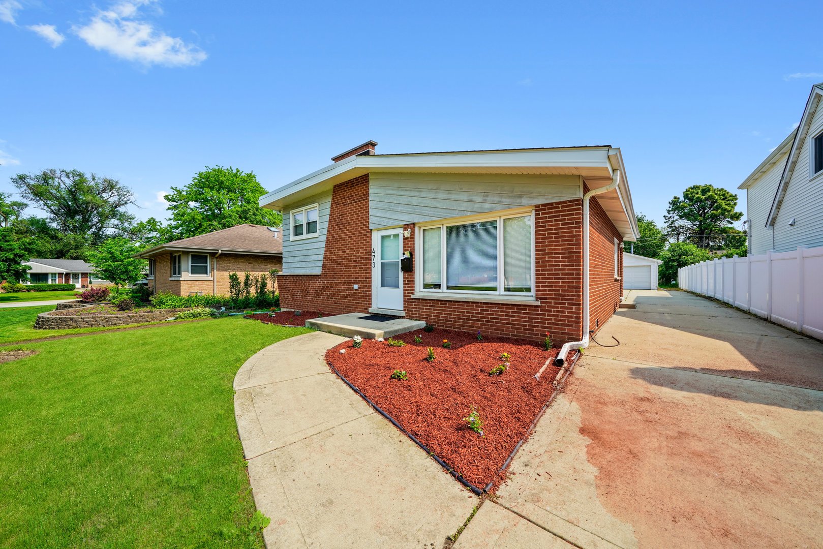 473 W Verret Street, Elmhurst, IL 60126
