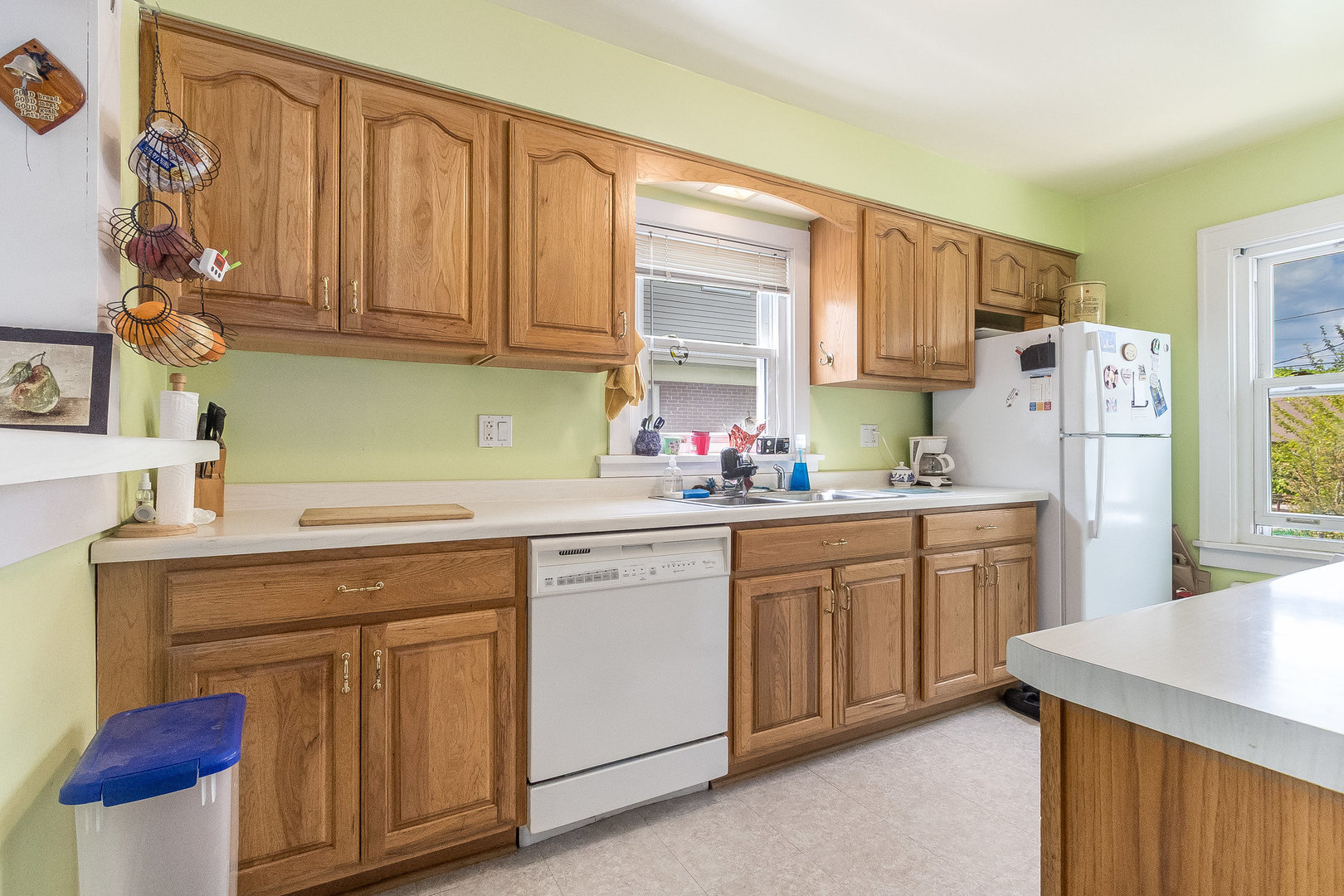 657 1st Street, Crete, IL 60417