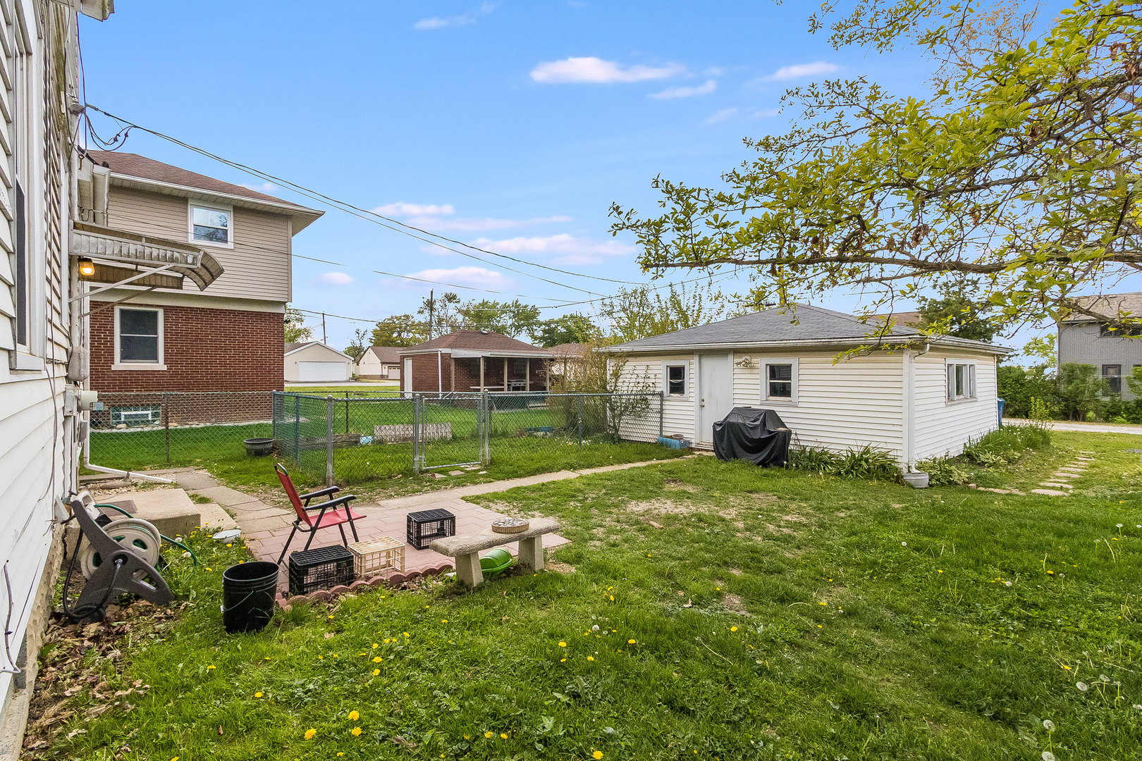 657 1st Street, Crete, IL 60417