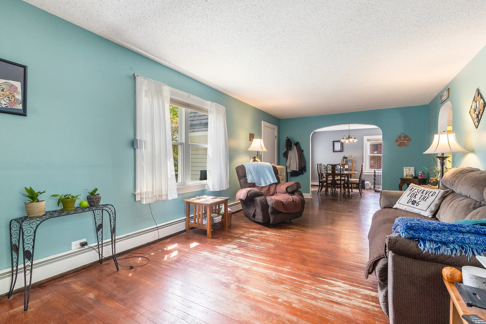657 1st Street, Crete, IL 60417