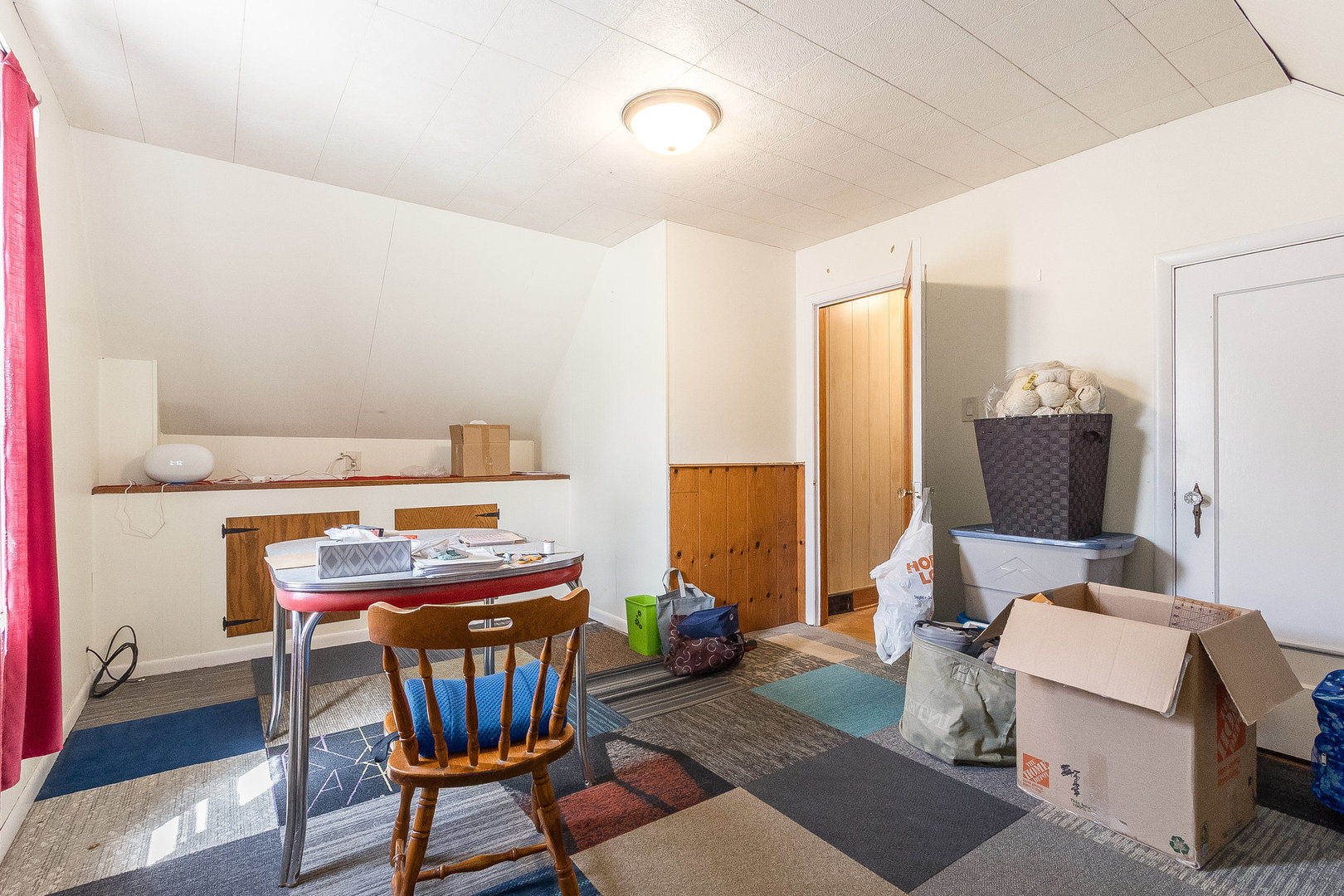 657 1st Street, Crete, IL 60417
