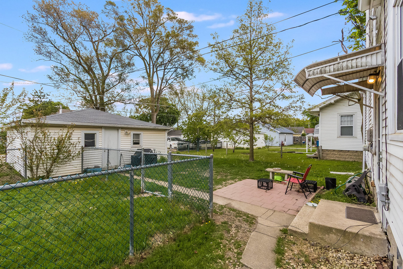 657 1st Street, Crete, IL 60417