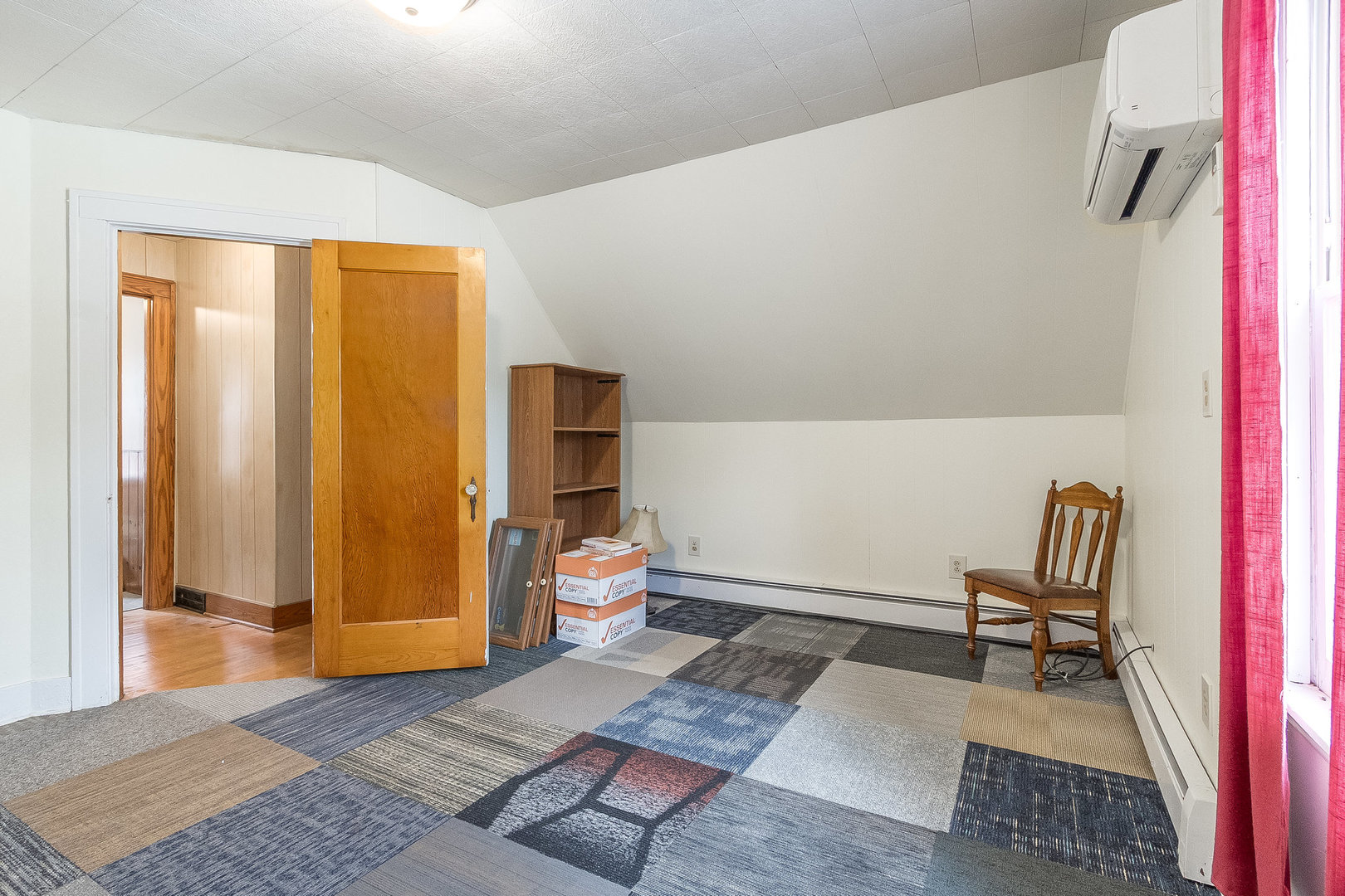 657 1st Street, Crete, IL 60417