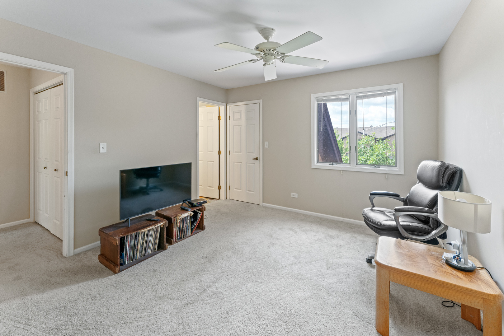 1715 Pebble Beach Court, Hoffman Estates, IL 60169