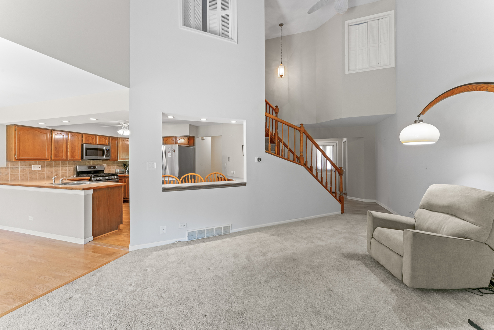 1715 Pebble Beach Court, Hoffman Estates, IL 60169