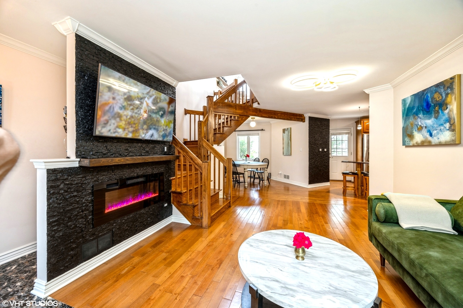 4518 Village Square Lane, Brookfield, IL 60513