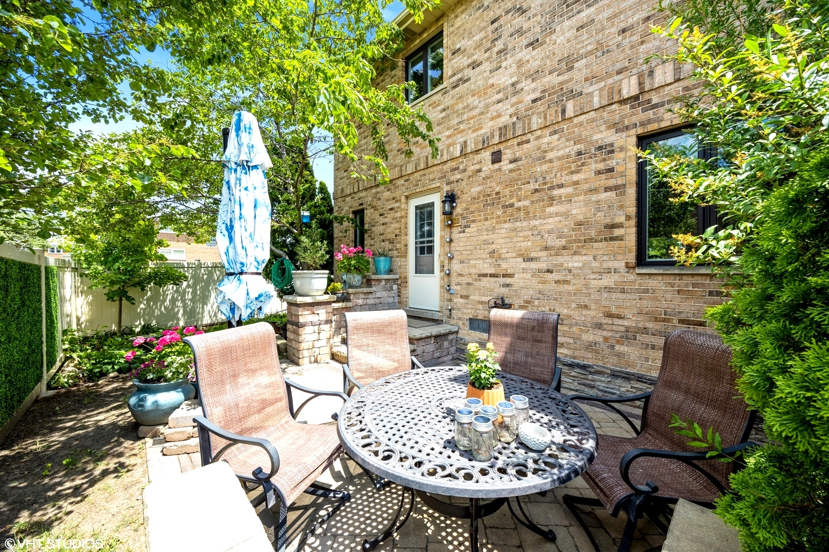 4518 Village Square Lane, Brookfield, IL 60513