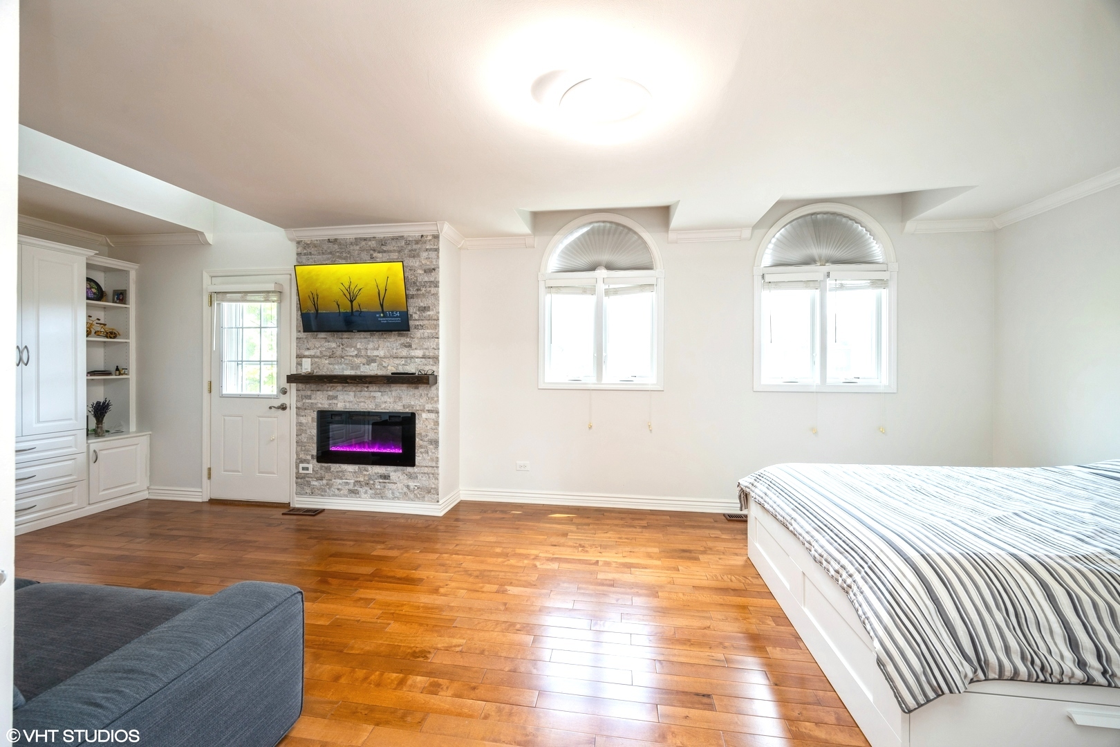 4518 Village Square Lane, Brookfield, IL 60513