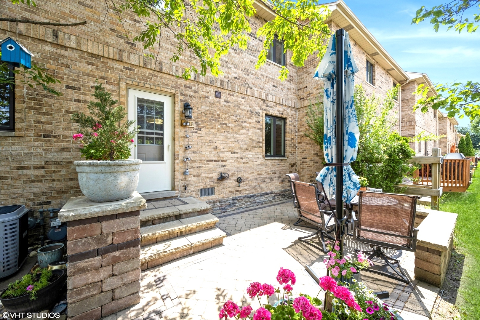 4518 Village Square Lane, Brookfield, IL 60513