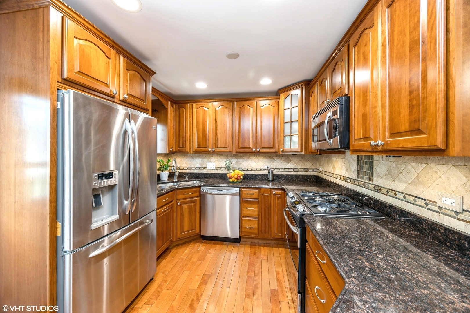 4518 Village Square Lane, Brookfield, IL 60513