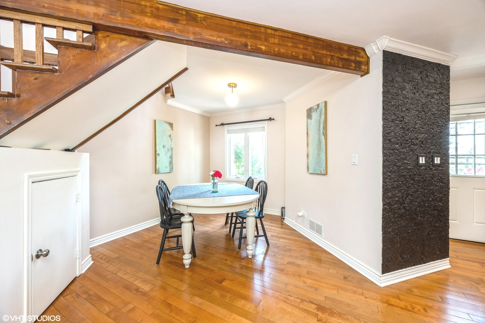 4518 Village Square Lane, Brookfield, IL 60513