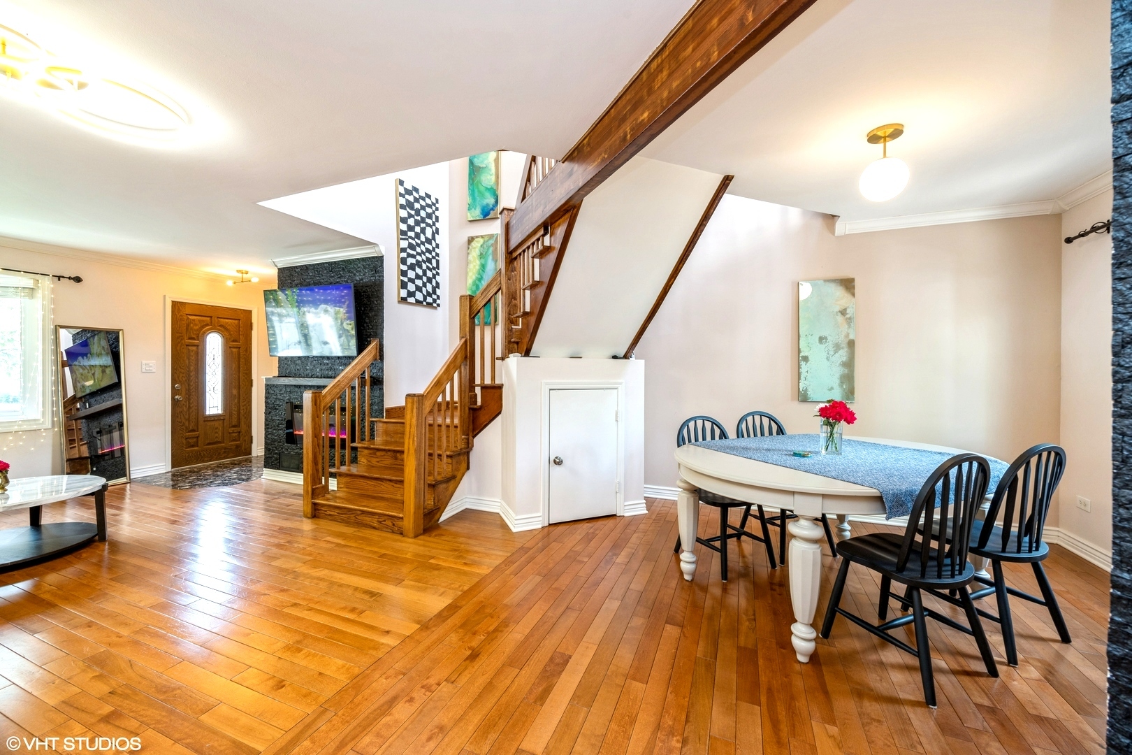 4518 Village Square Lane, Brookfield, IL 60513