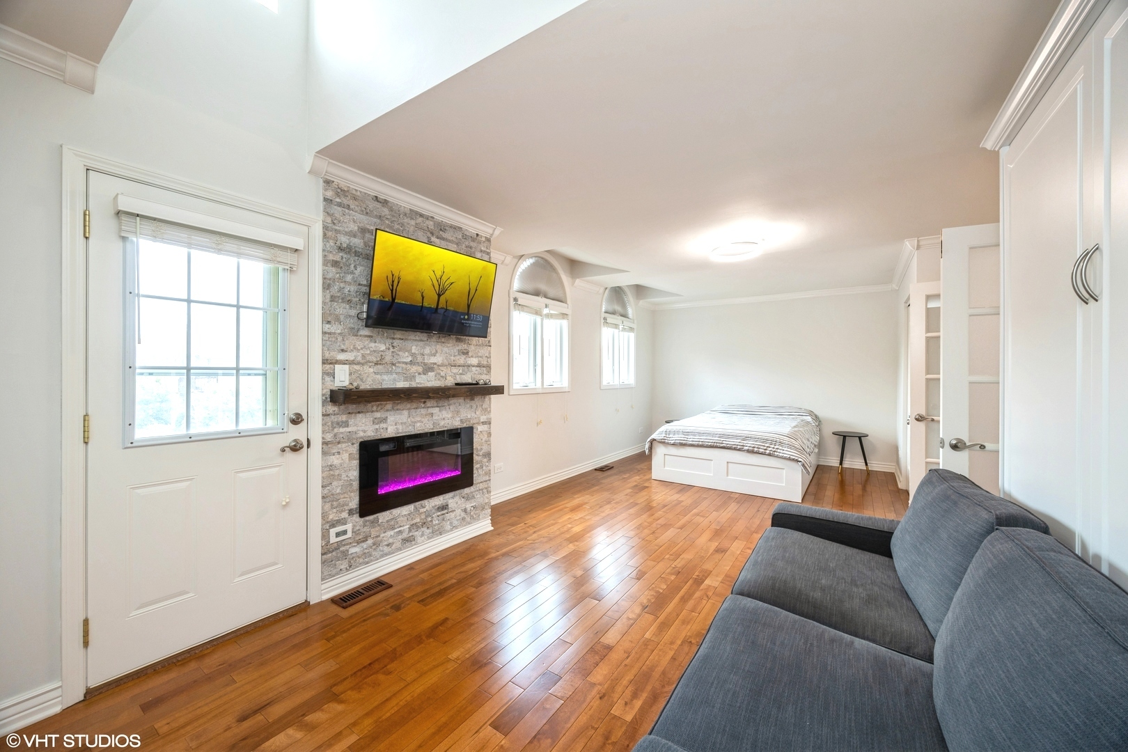 4518 Village Square Lane, Brookfield, IL 60513