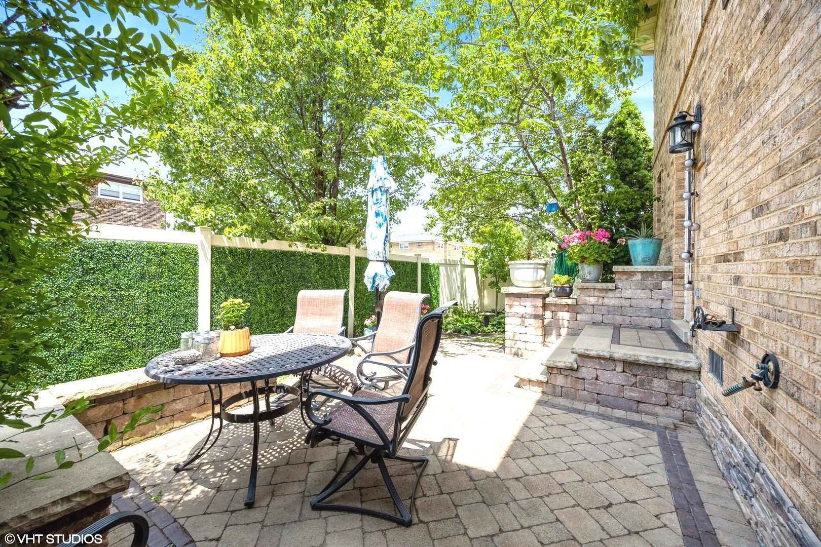4518 Village Square Lane, Brookfield, IL 60513