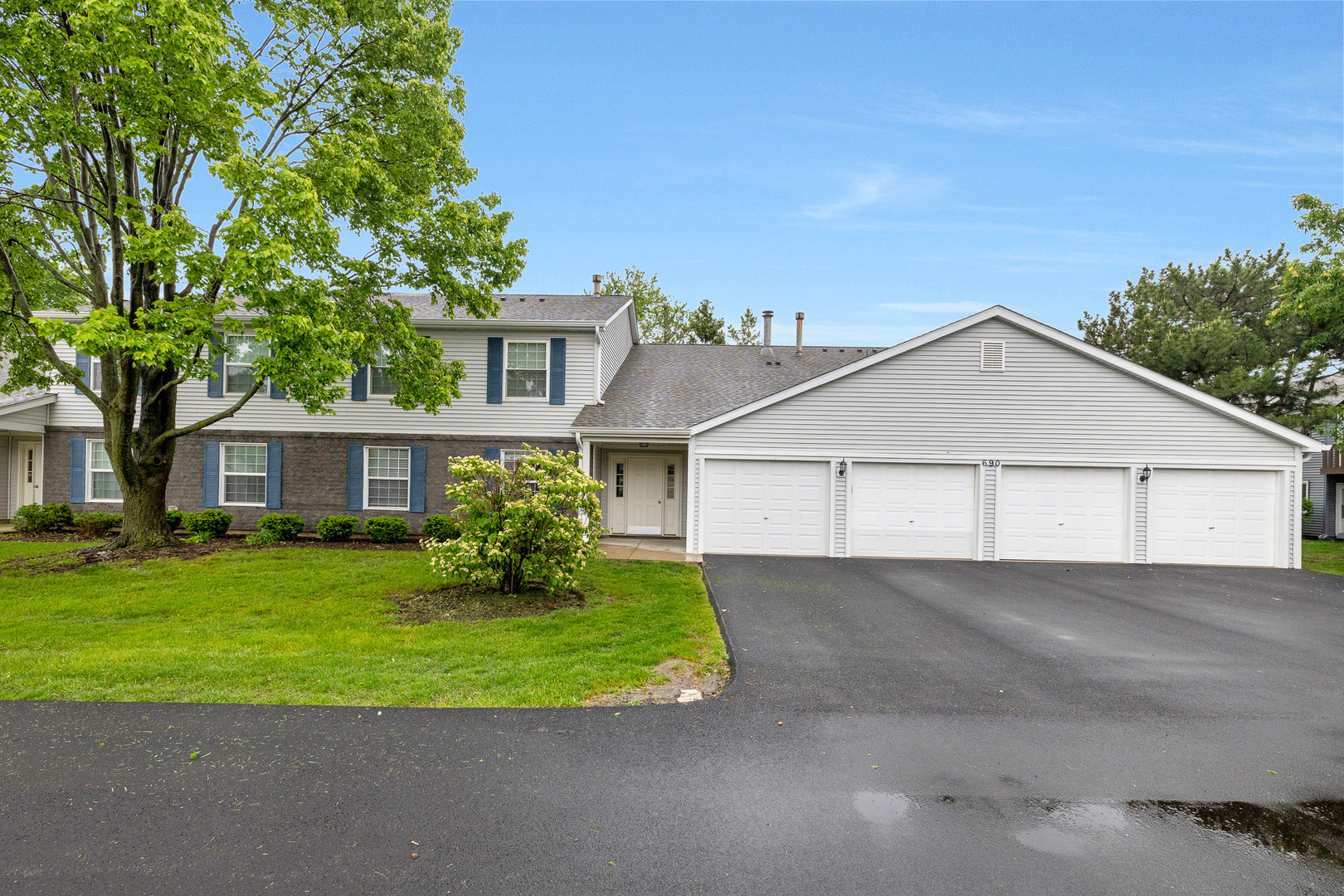 690 THORNTREE Court #C1, Bartlett, IL 60103
