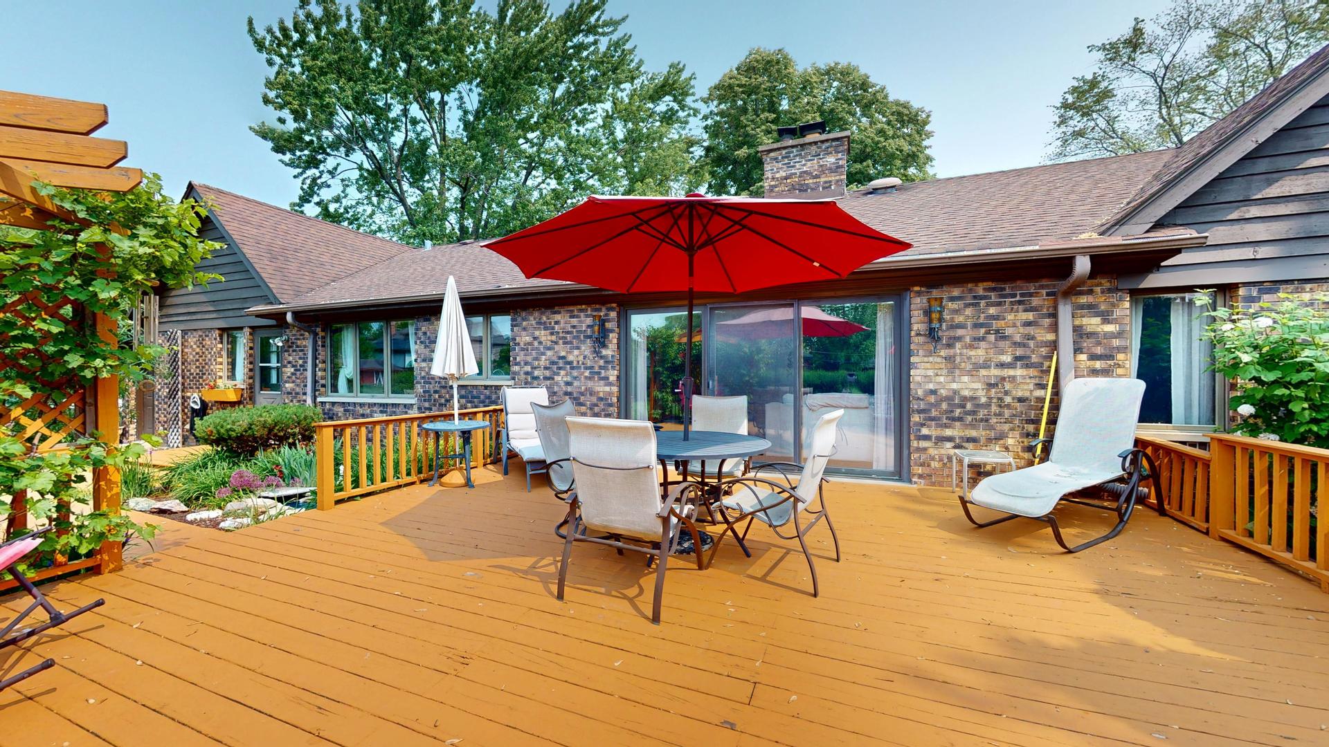 209 Viola Lane, Prospect Heights, IL 60070