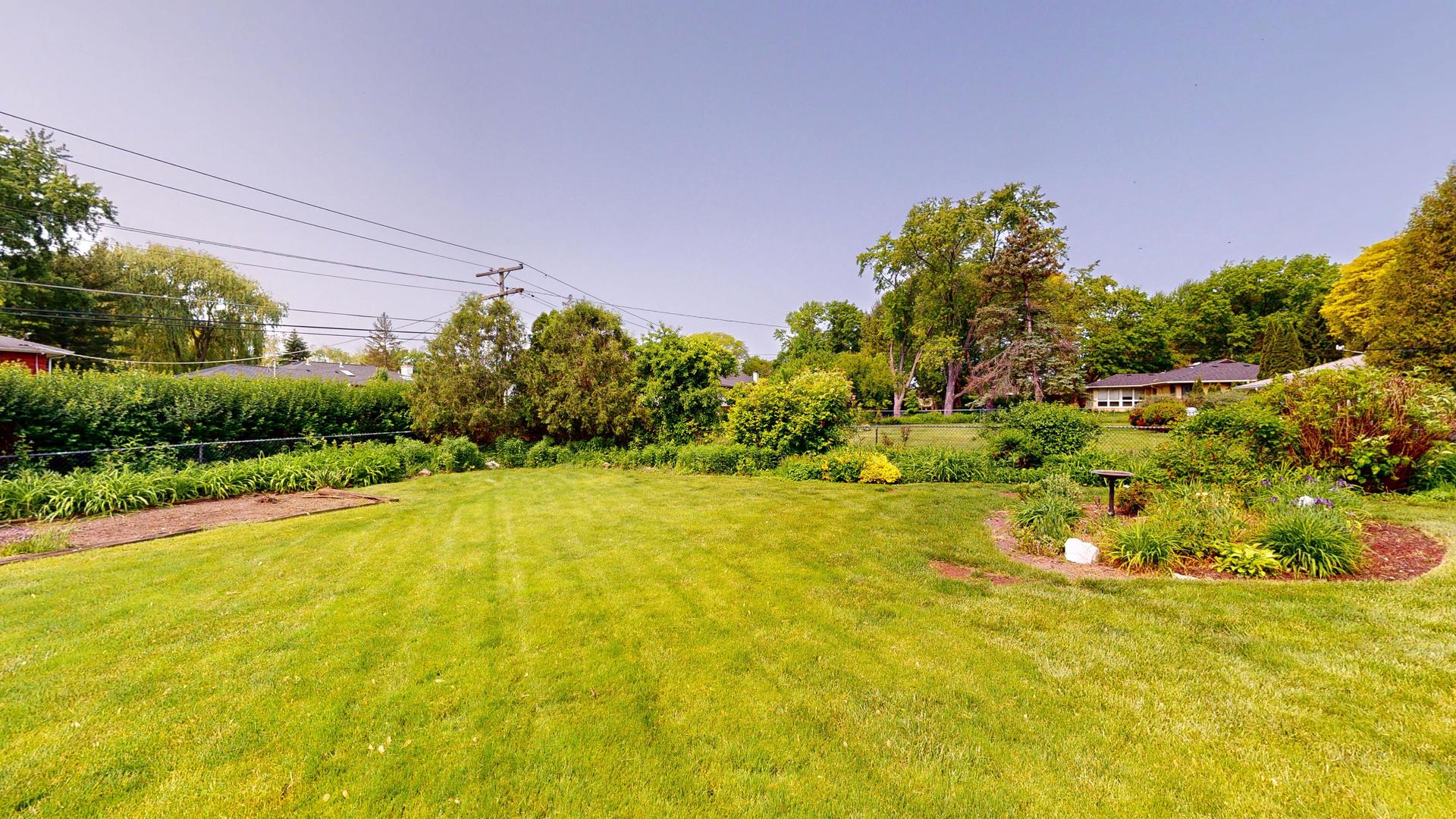 209 Viola Lane, Prospect Heights, IL 60070