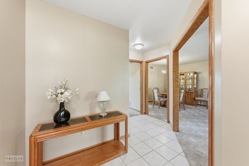 23815 W Getson Avenue, Plainfield, IL 60544