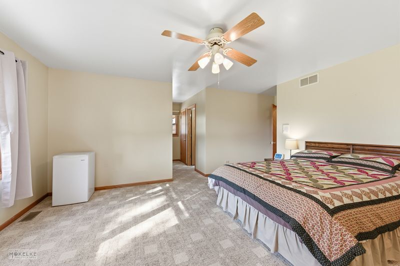 23815 W Getson Avenue, Plainfield, IL 60544