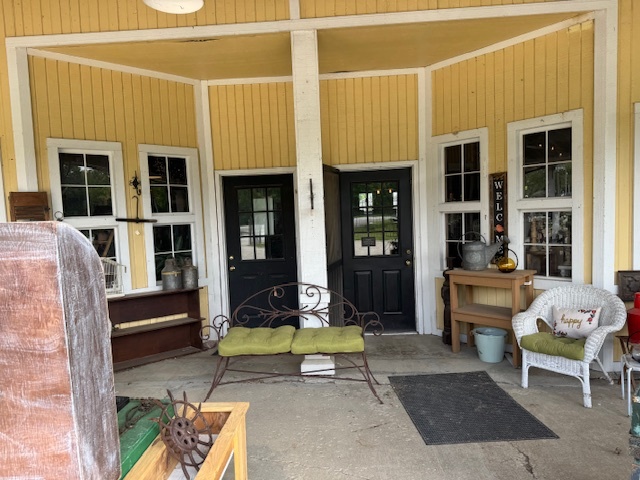 803 W Stagecoach Trail, Yorkville, IL 60560