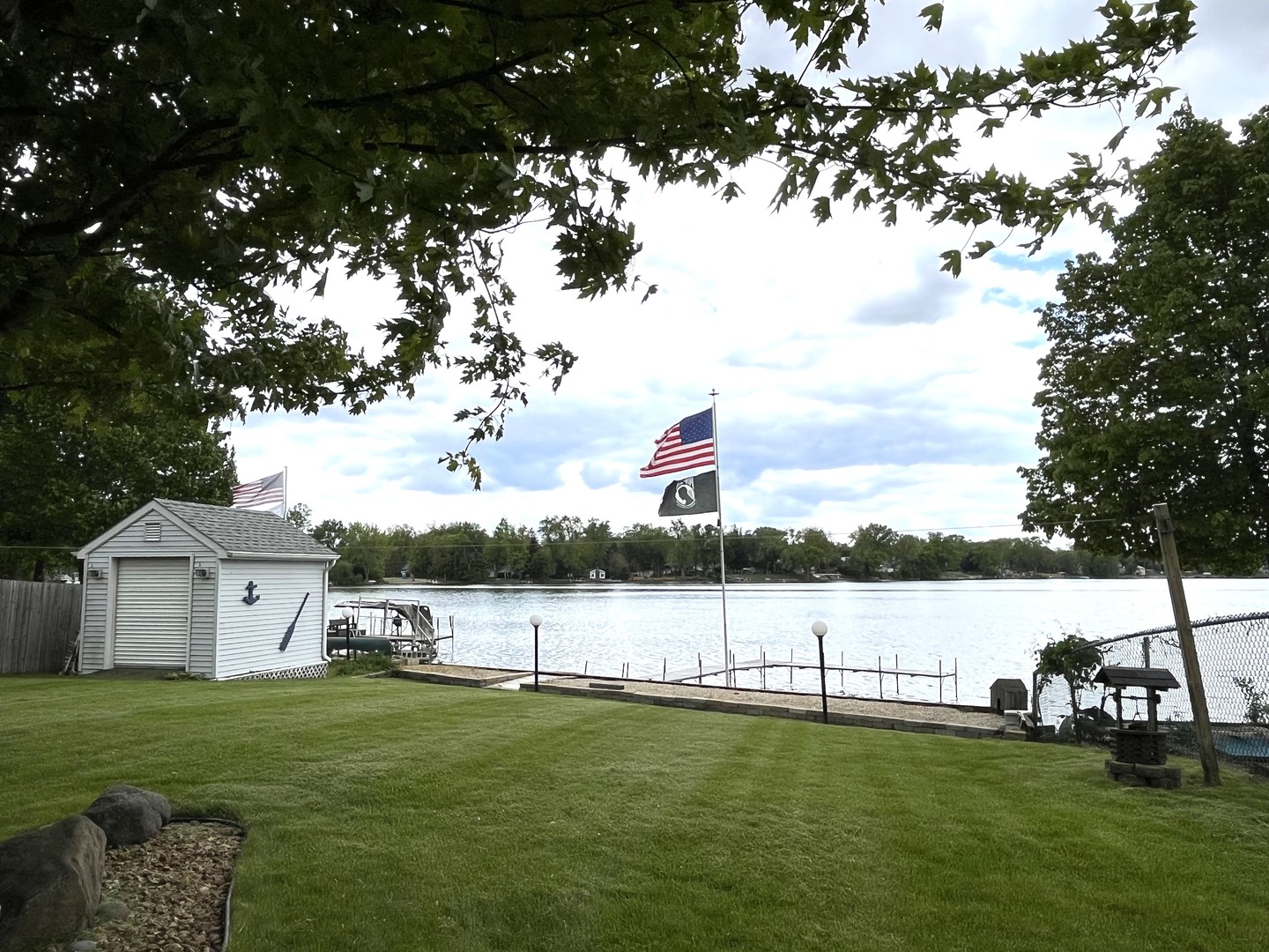 1905 E Grand Avenue, Lindenhurst, IL 60046