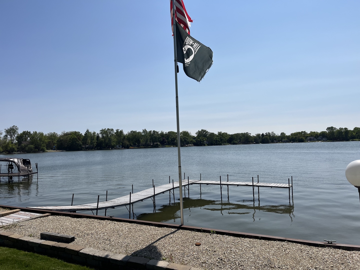 1905 E Grand Avenue, Lindenhurst, IL 60046