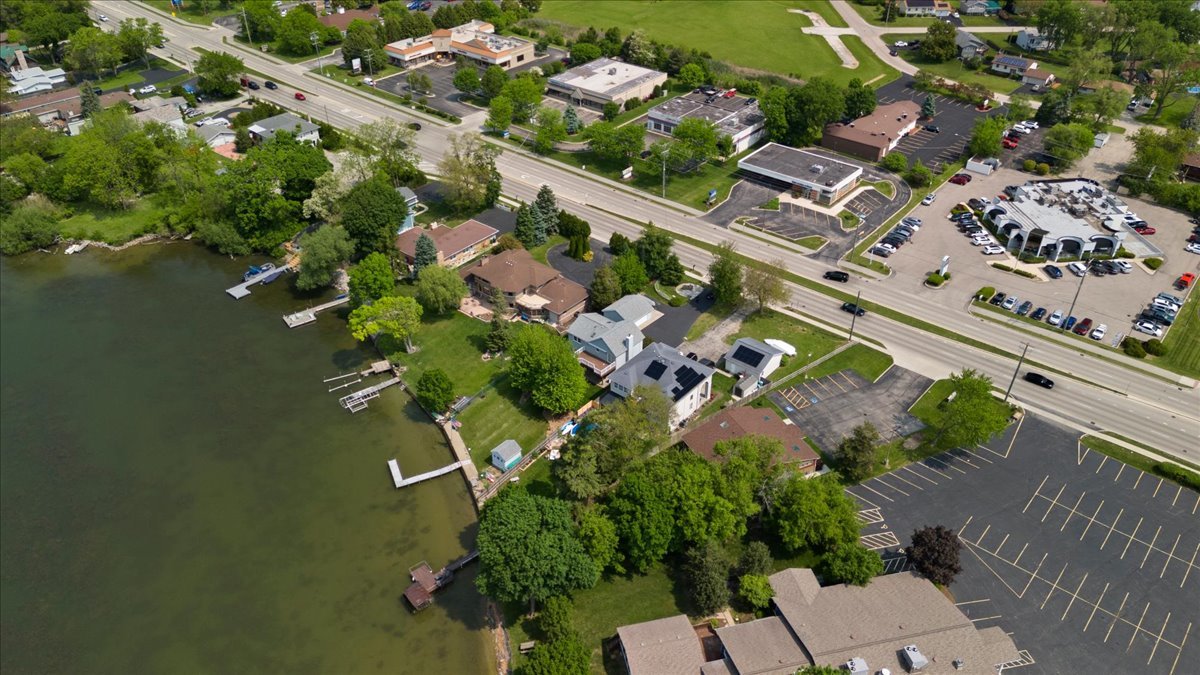 1905 E Grand Avenue, Lindenhurst, IL 60046
