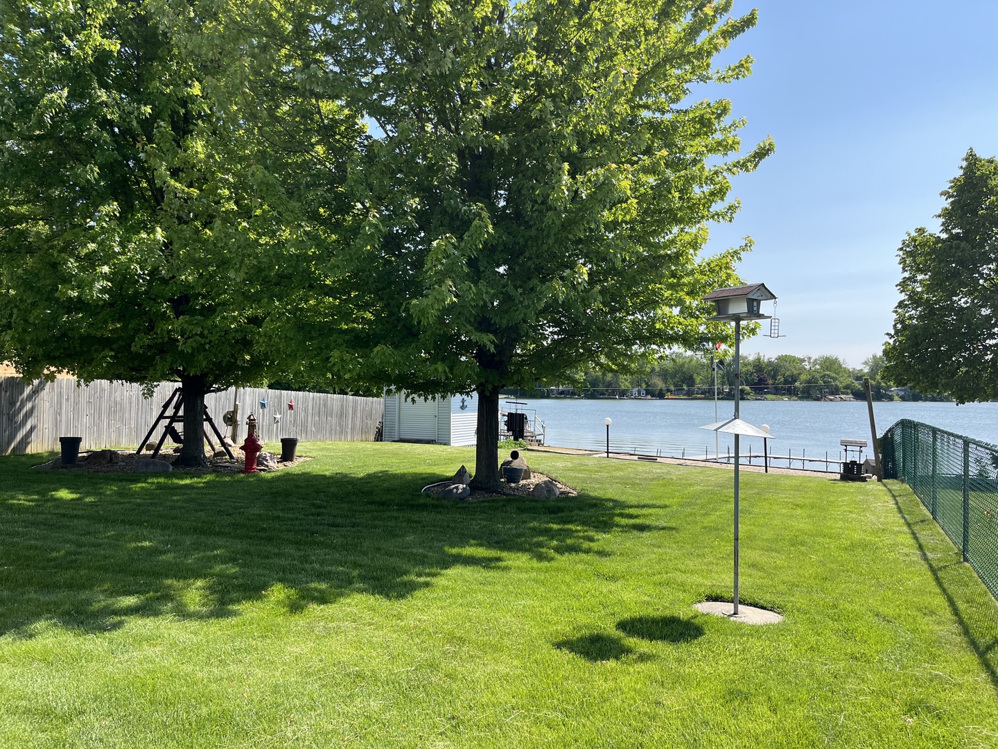 1905 E Grand Avenue, Lindenhurst, IL 60046