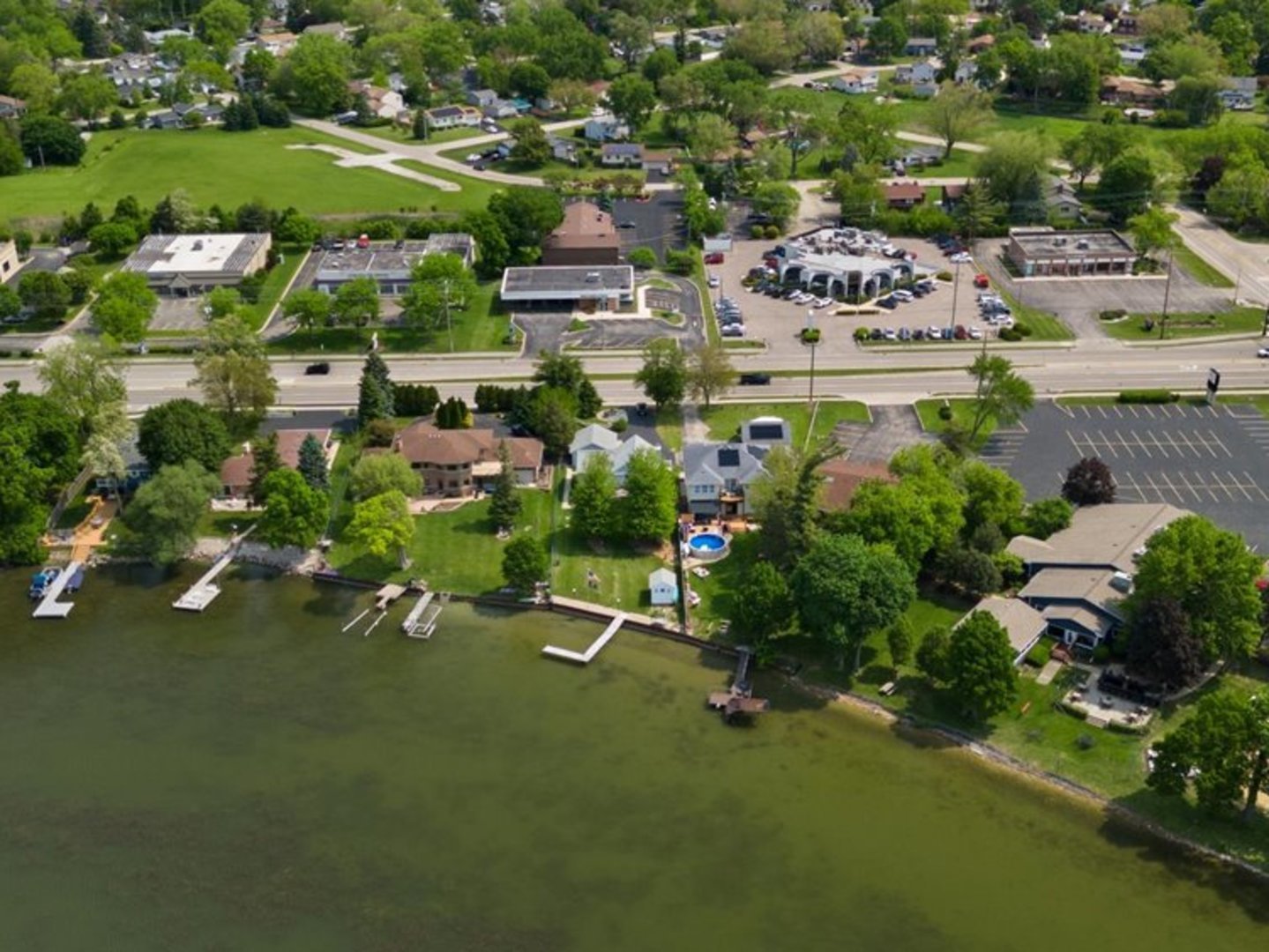 1905 E Grand Avenue, Lindenhurst, IL 60046