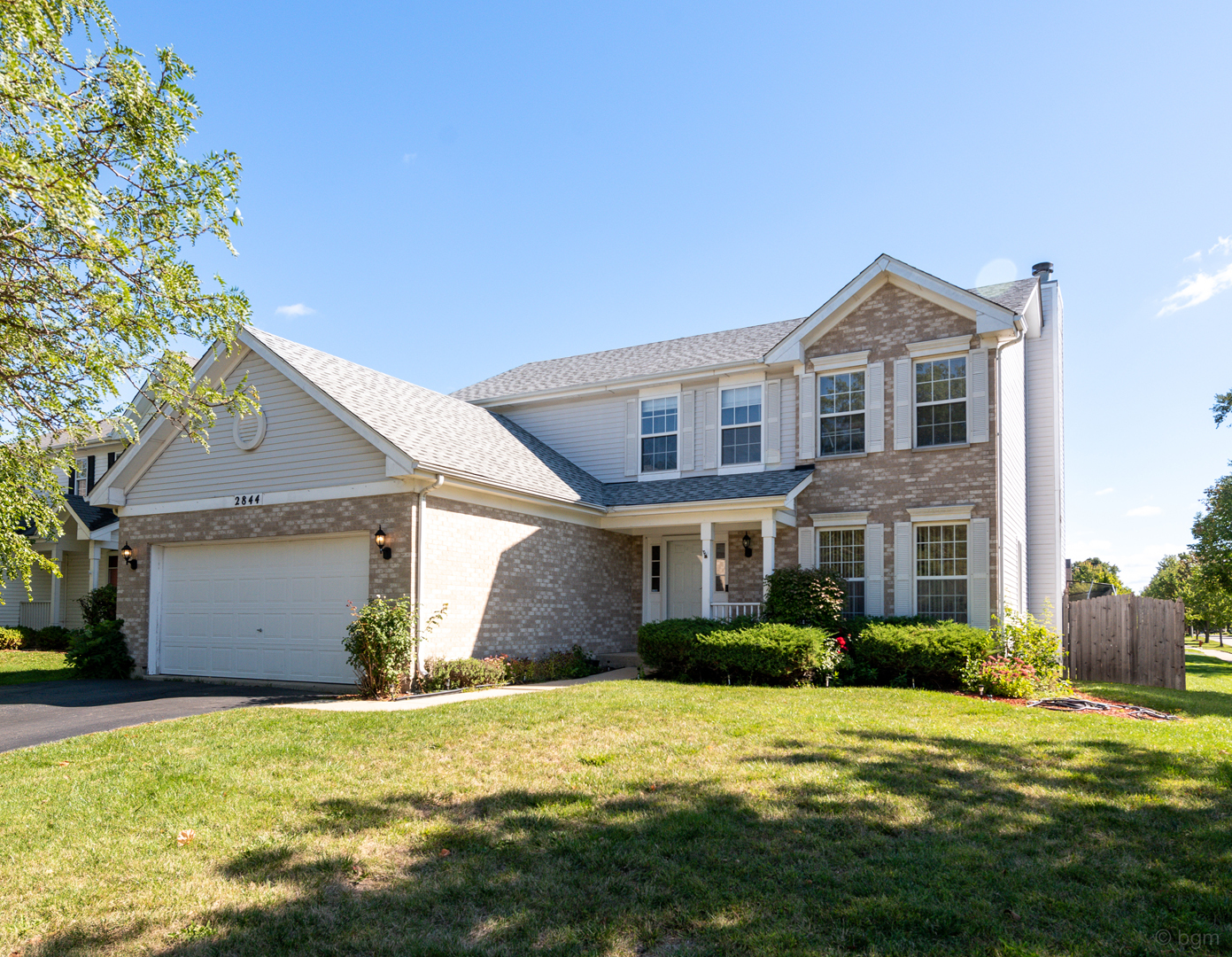 2844 Skylane Drive, Naperville, IL 60564