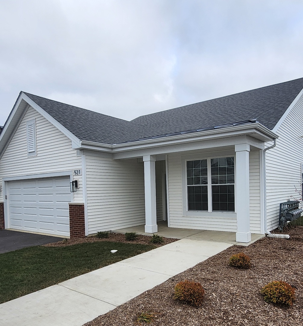 513 Vinca Lane, Oswego, IL 60543