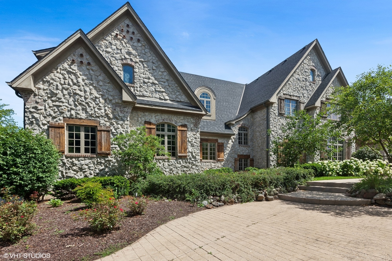8S223 Derby Drive, Naperville, IL 60540