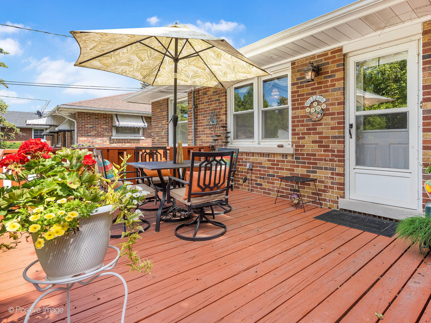10318 Dickens Street, Westchester, IL 60154