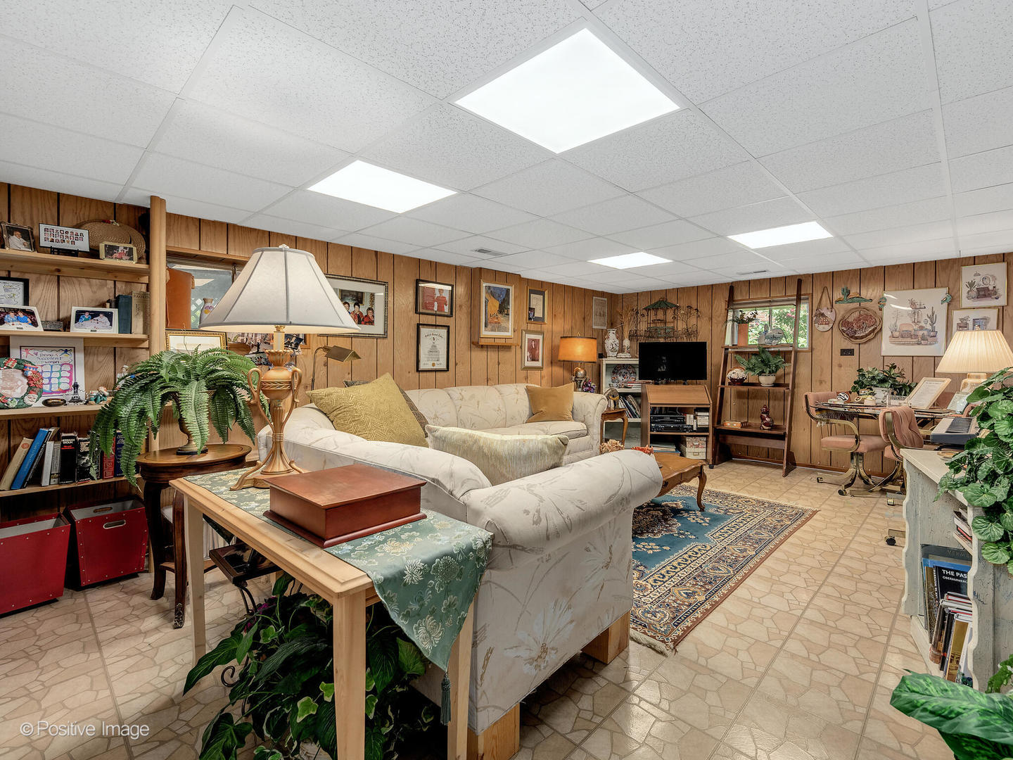 10318 Dickens Street, Westchester, IL 60154