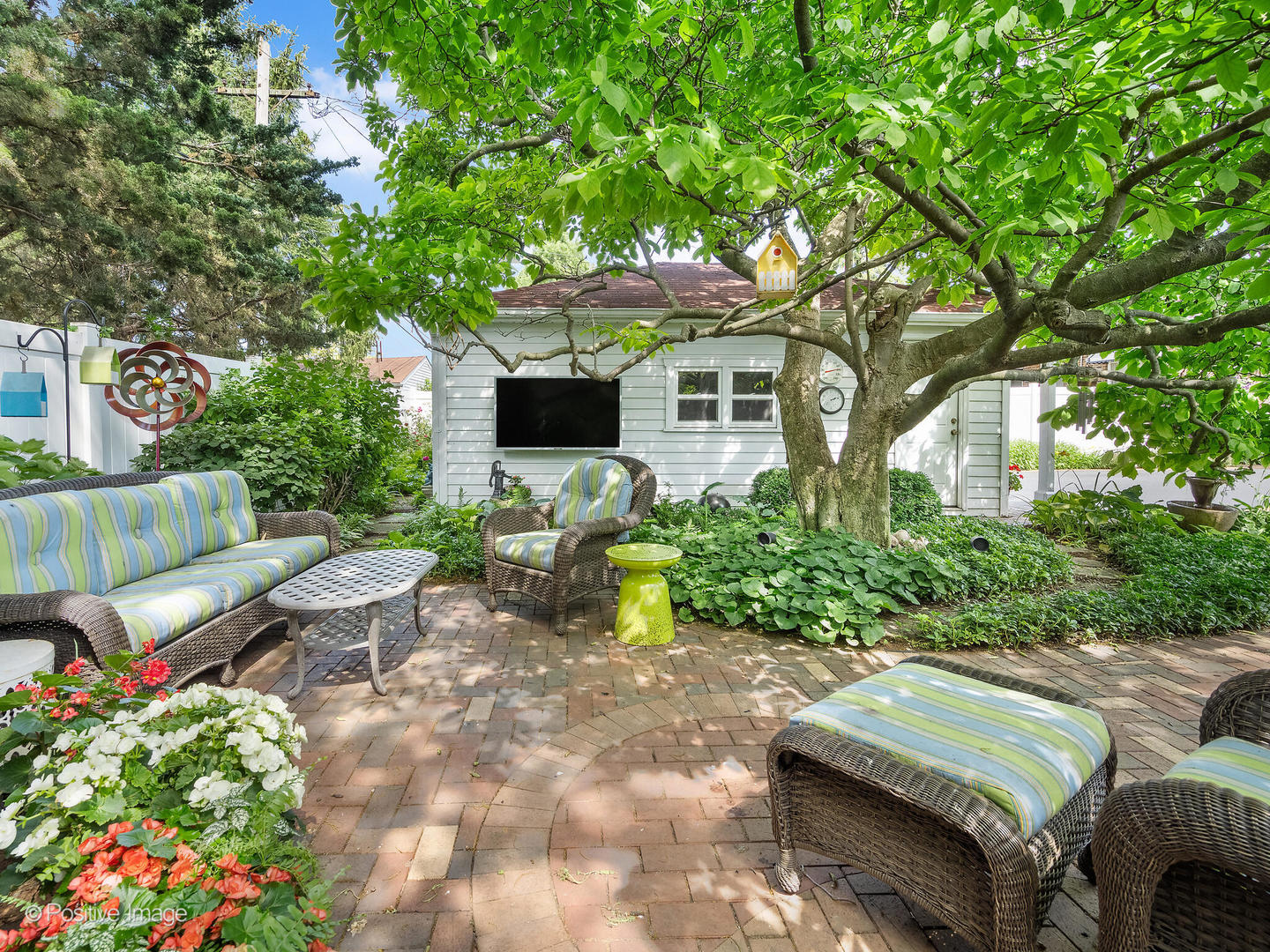 10318 Dickens Street, Westchester, IL 60154