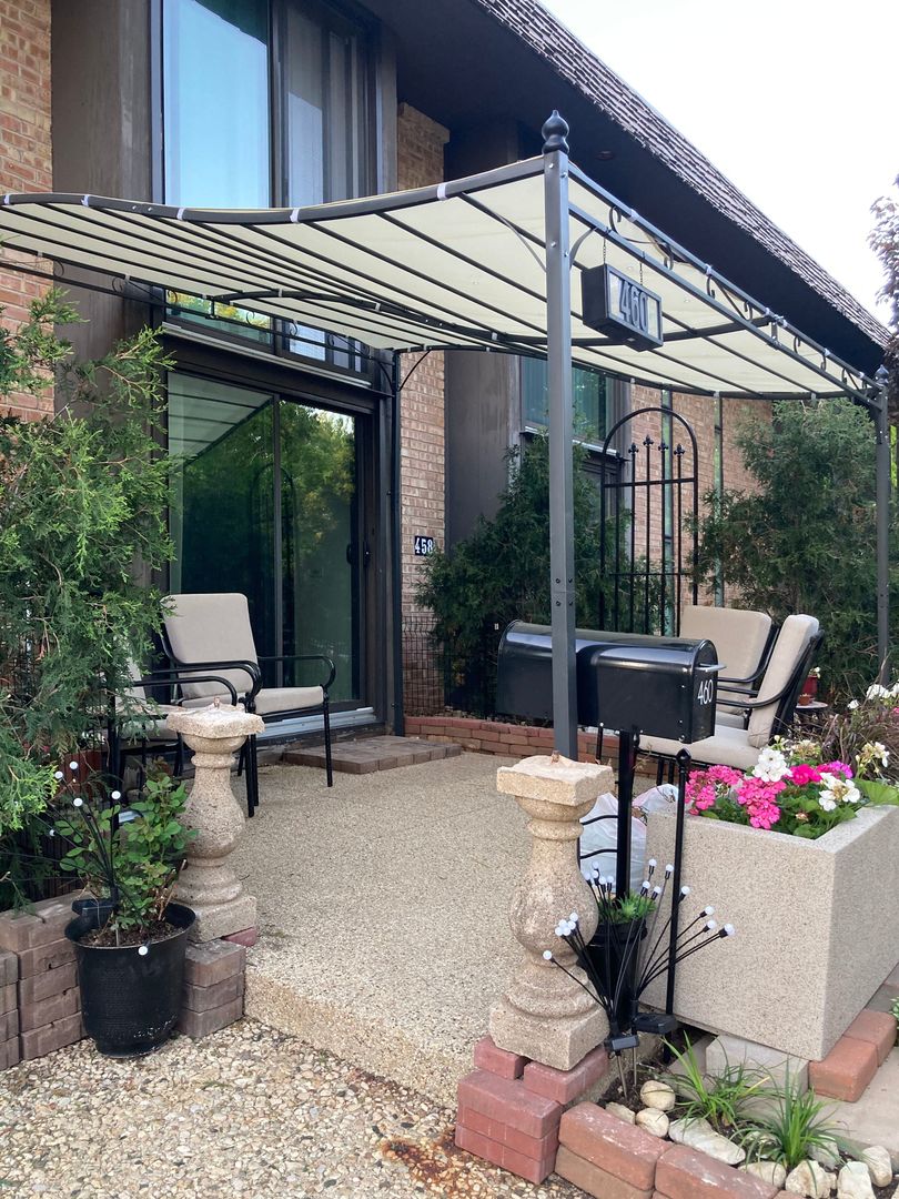 460 W Russell Street #460, Barrington, IL 60010