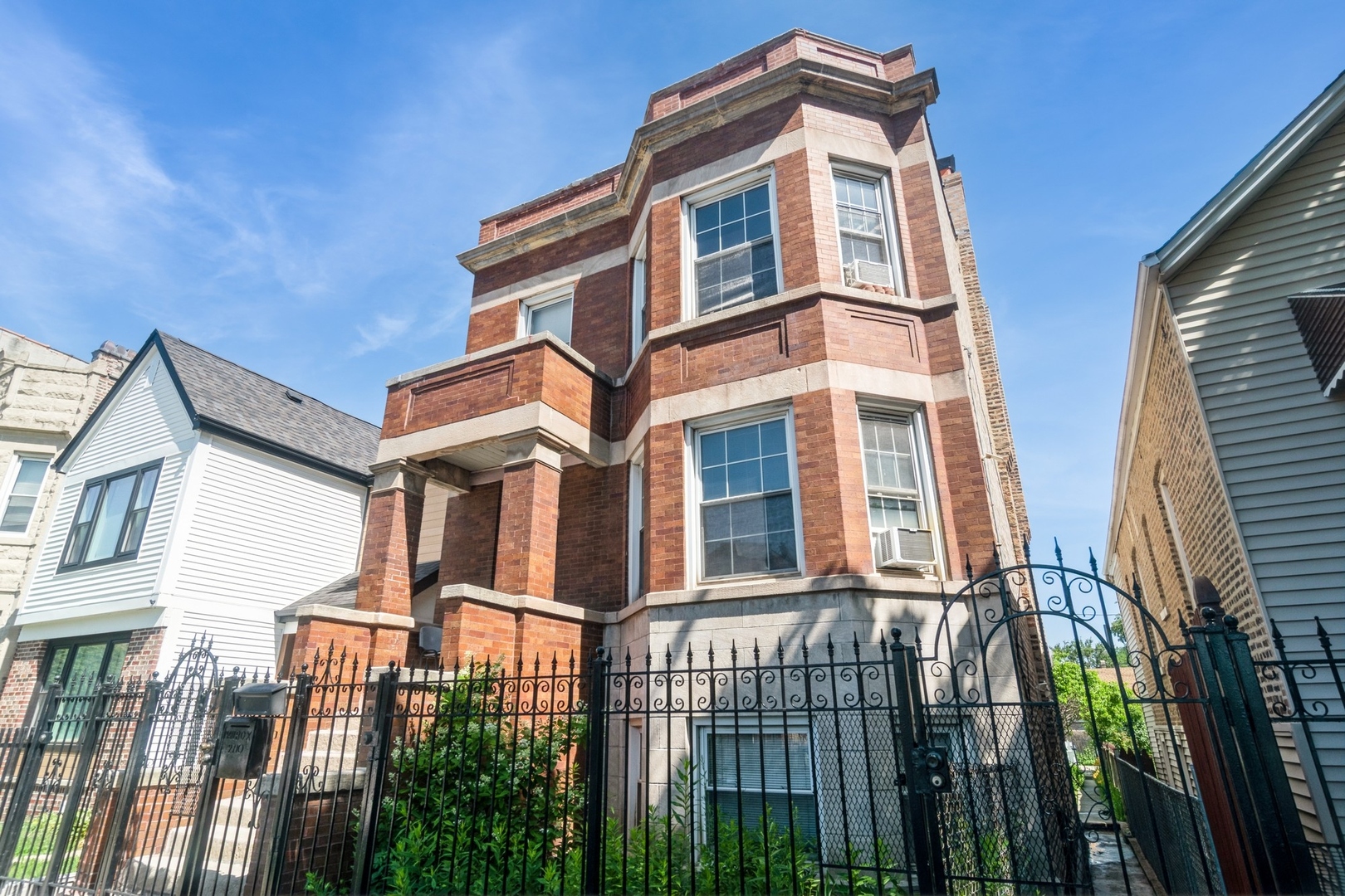 2710 W 18th Street, Chicago, IL 60608