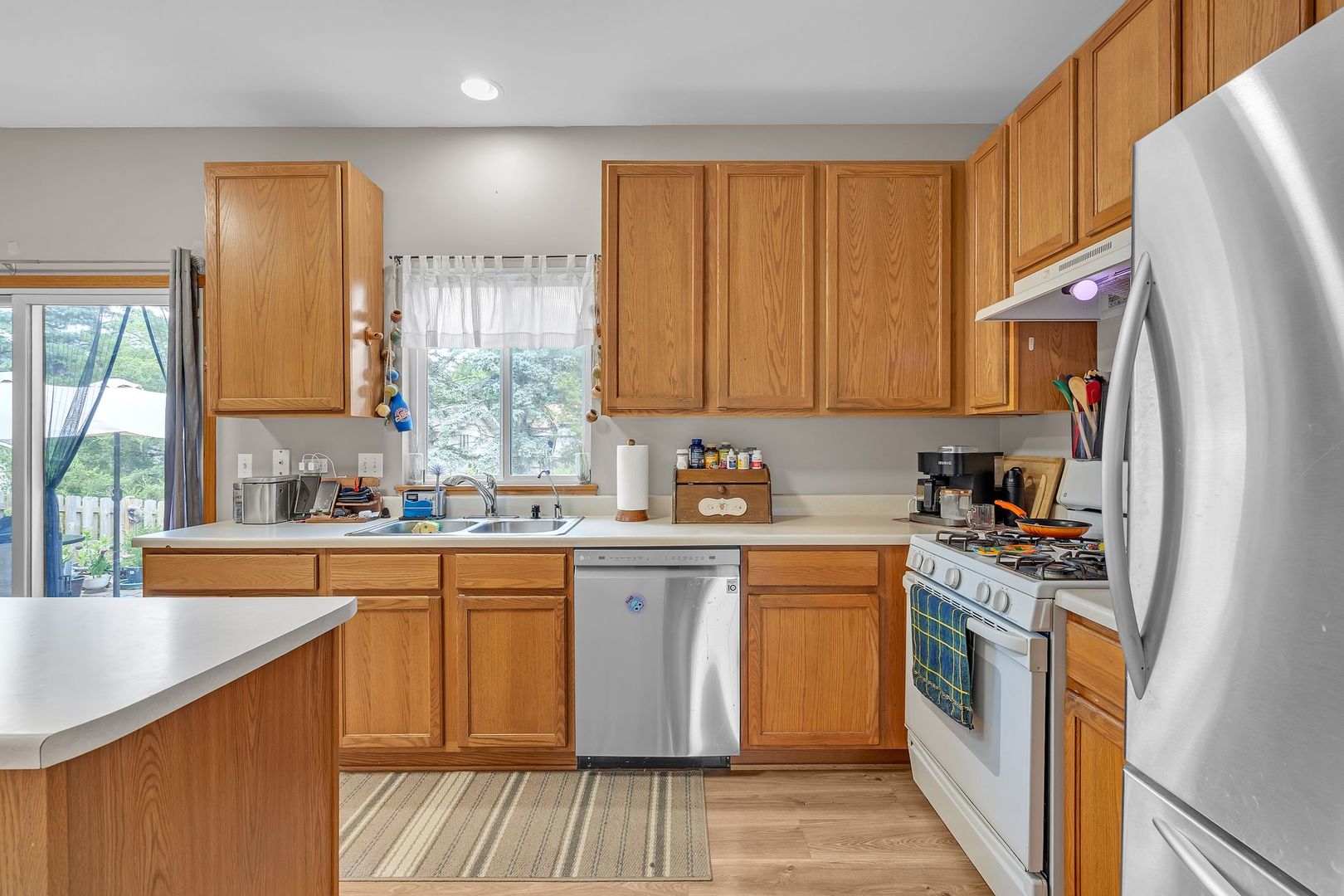 879 Jeri Lane, West Chicago, IL 60185