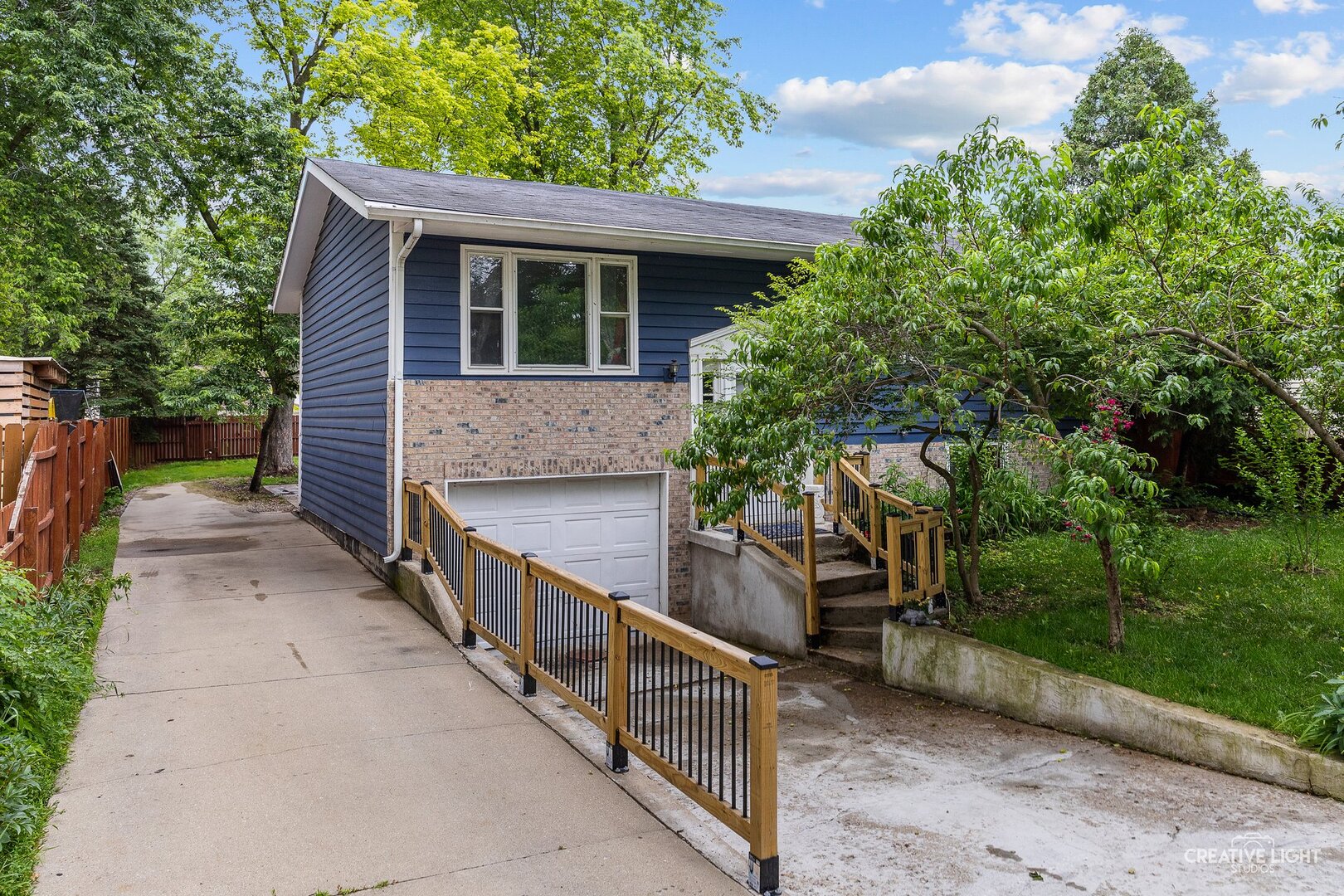 711 Town Road, West Chicago, IL 60185