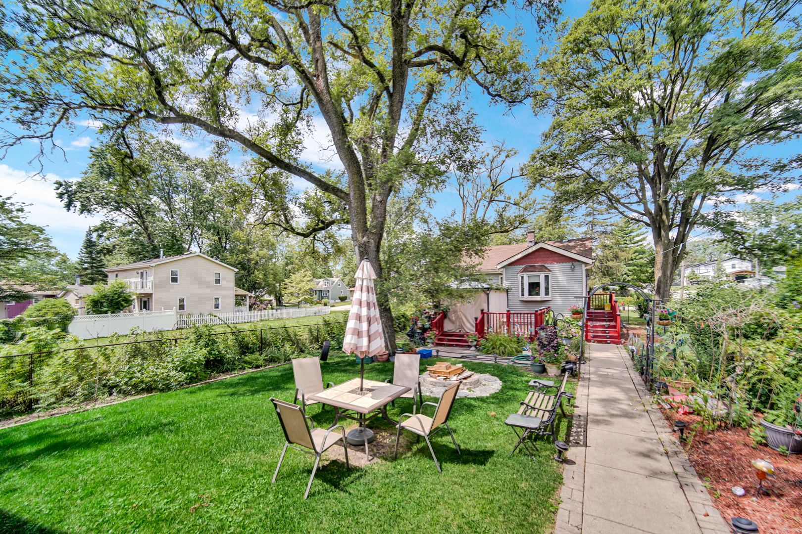 4001 N Washington Street, Westmont, IL 60559