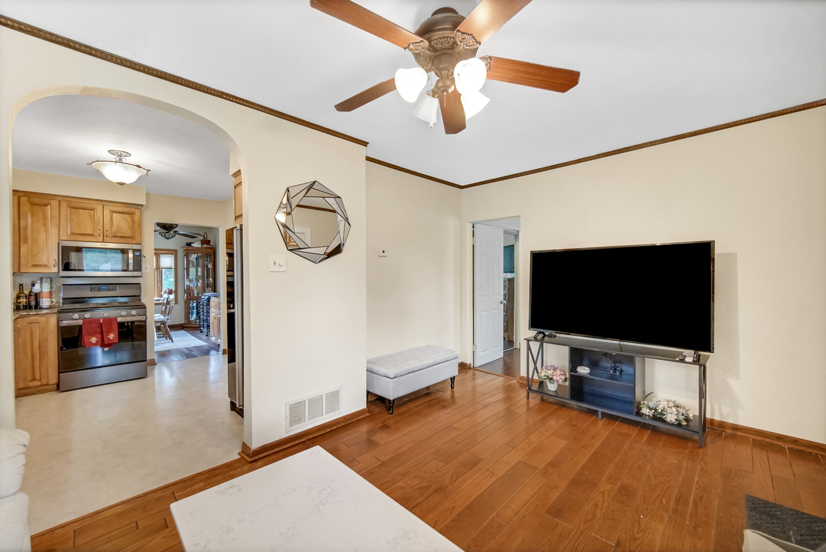 4001 N Washington Street, Westmont, IL 60559