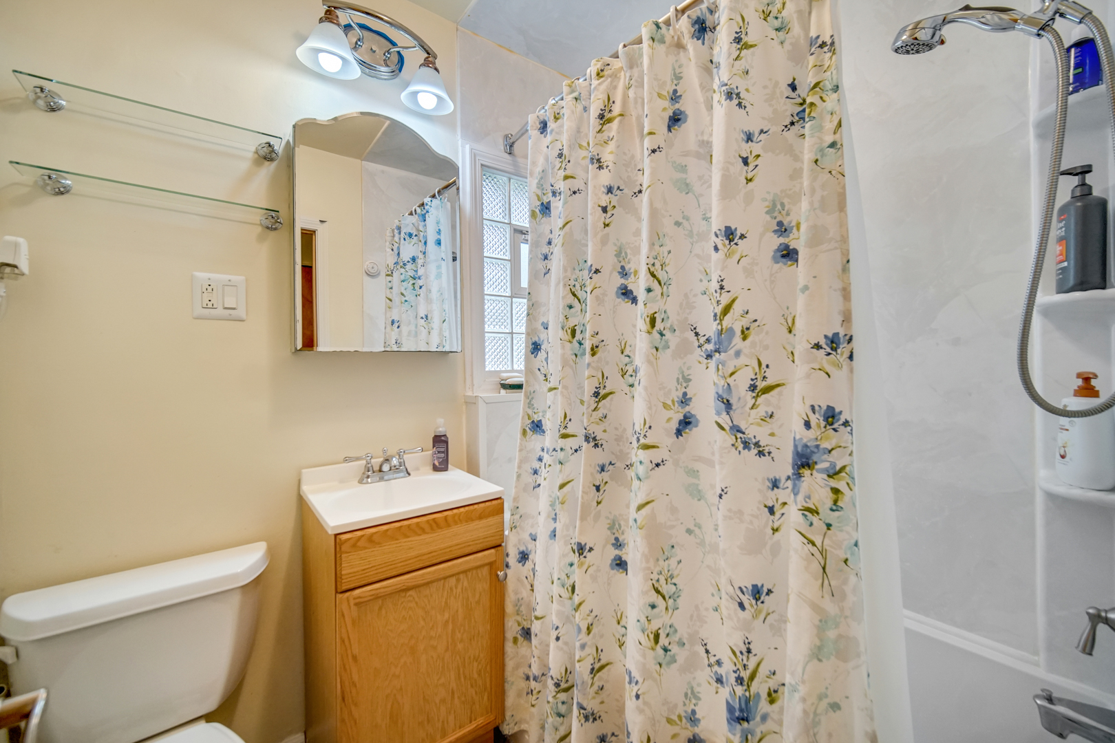 4001 N Washington Street, Westmont, IL 60559