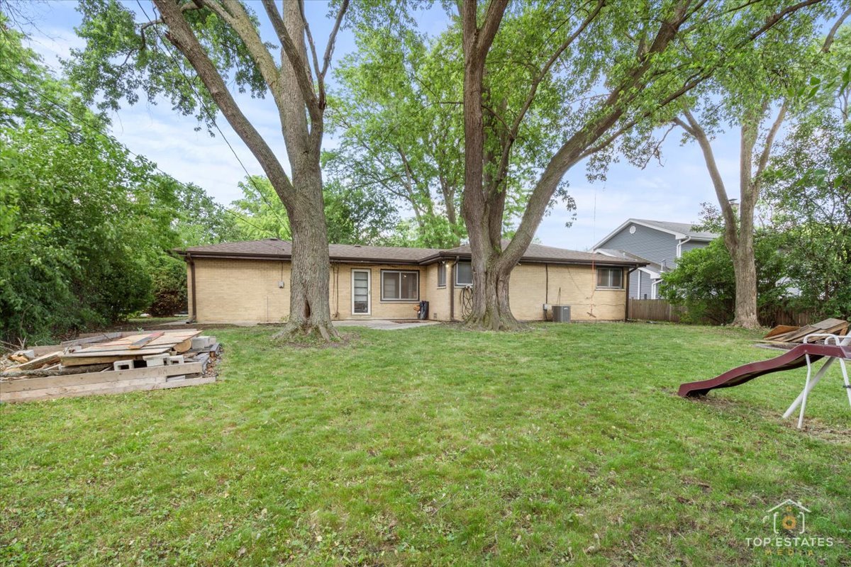 1108 N Westgate Road, Mount Prospect, IL 60056