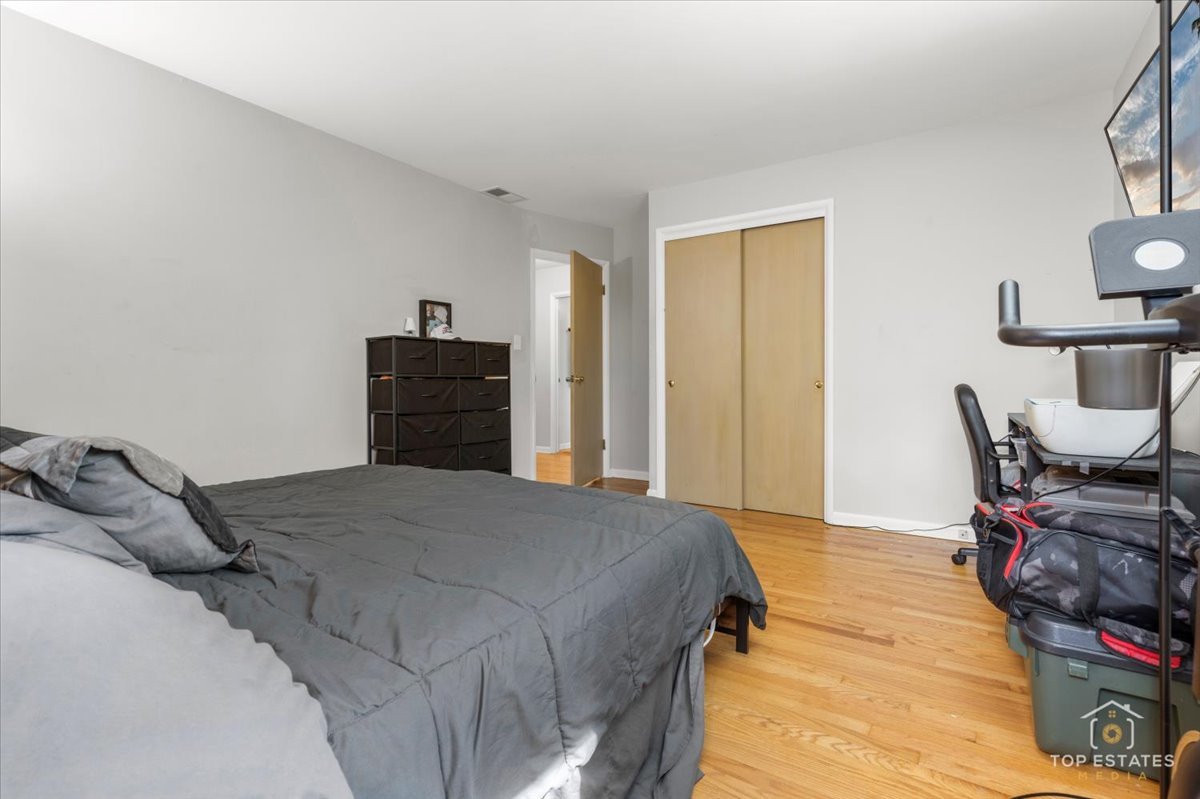 1108 N Westgate Road, Mount Prospect, IL 60056