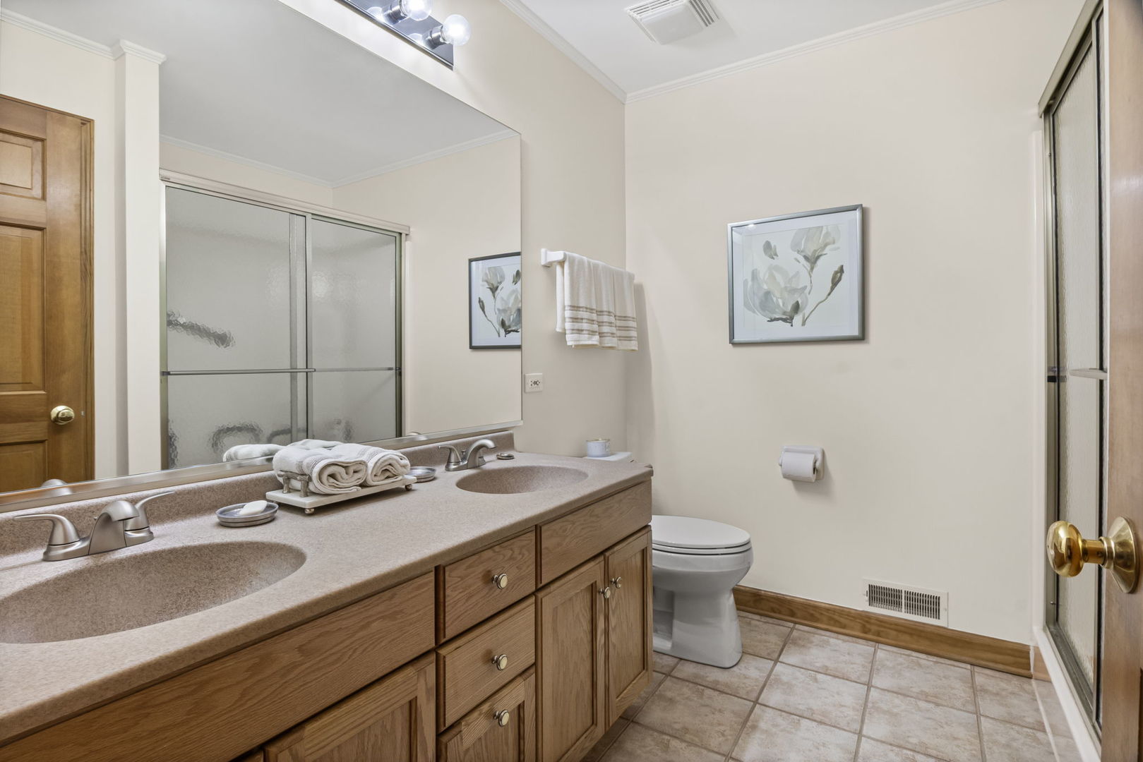 3733 King George Lane, St. Charles, IL 60174