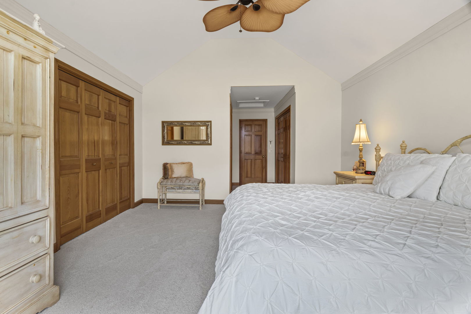 3733 King George Lane, St. Charles, IL 60174