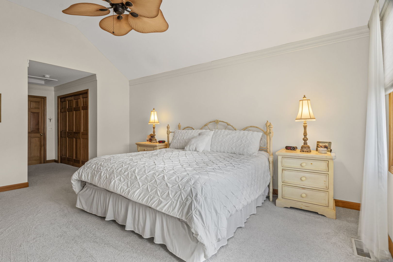 3733 King George Lane, St. Charles, IL 60174