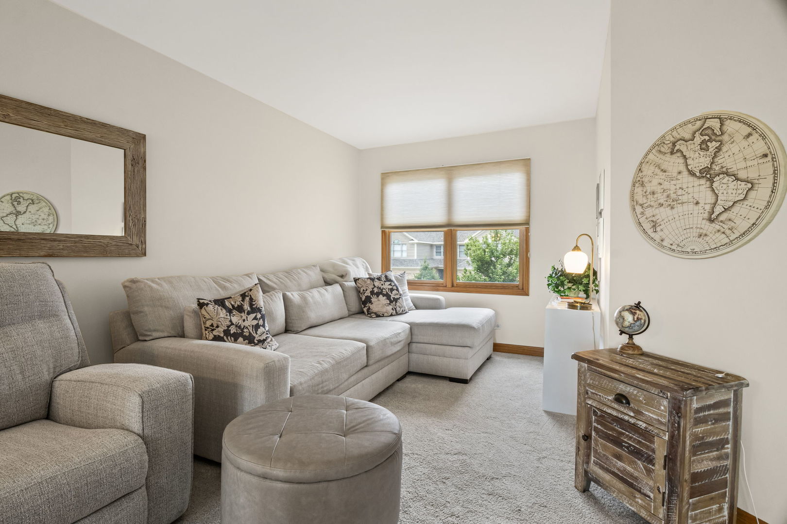 3733 King George Lane, St. Charles, IL 60174